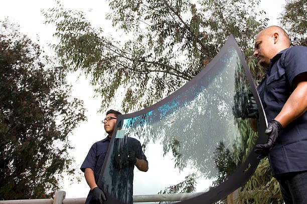 Windshield Repair Oceanside CA - Superior Auto Glass Repair and Replacement Services By Supreme Mobile Auto Glass